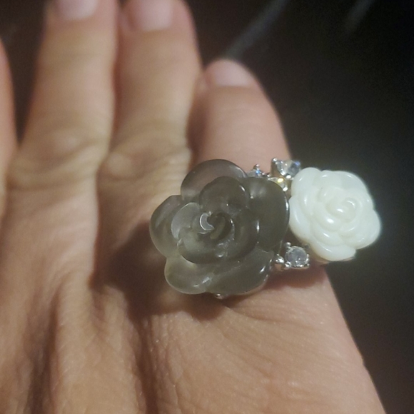 ALDO ROSE AND RHINESTONES STATEMENT RING - Picture 6 of 8